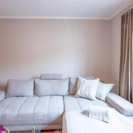 Ferienwohnung Luv Apartmán *